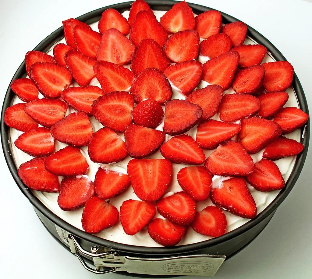 No Bake Strawberry Cheesecake