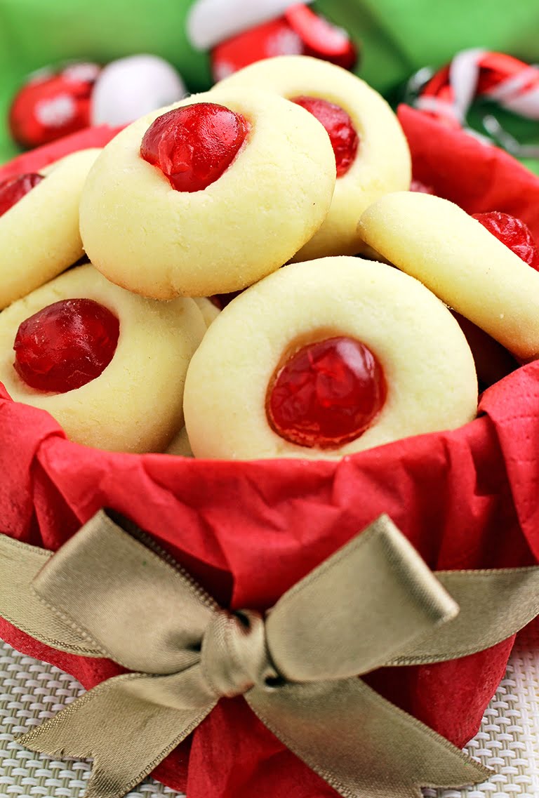 Holiday Maraschino Cherry Shortbread Cookies