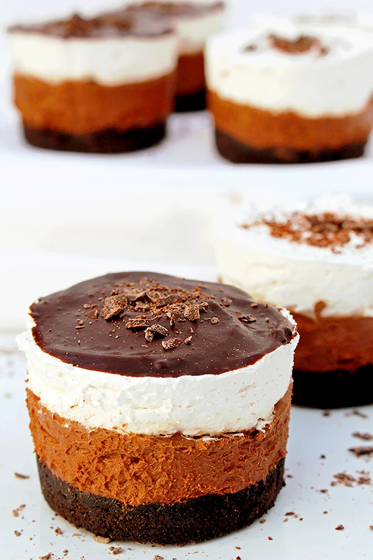 No Bake Layered Chocolate Mini Cheesecake