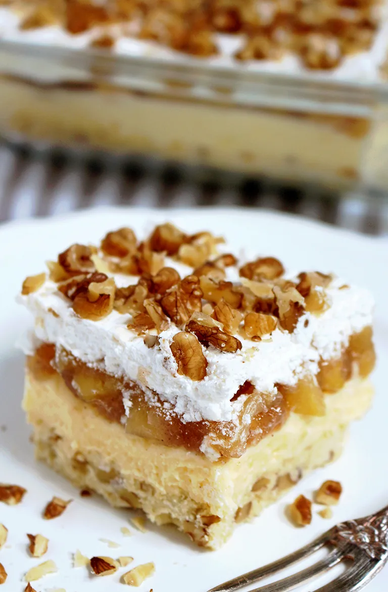 Layered Apple Lasagna Dessert 