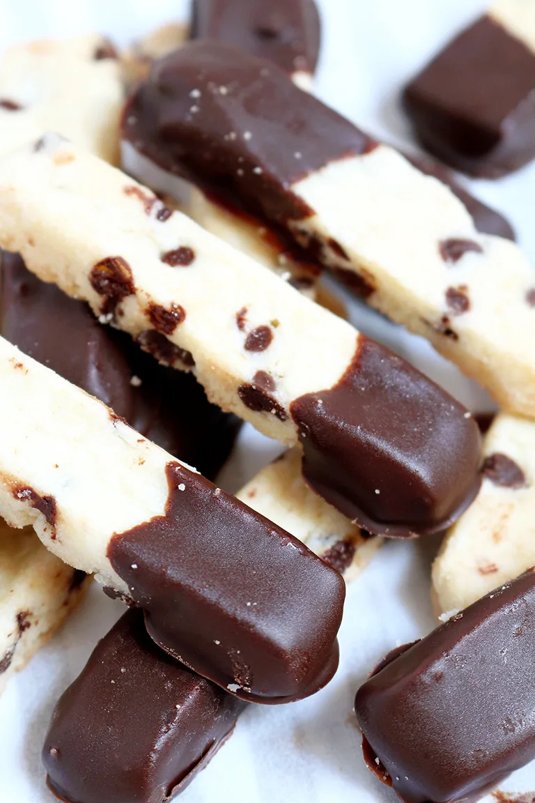 Chocolate Chip Shortbread Cookie Sticks