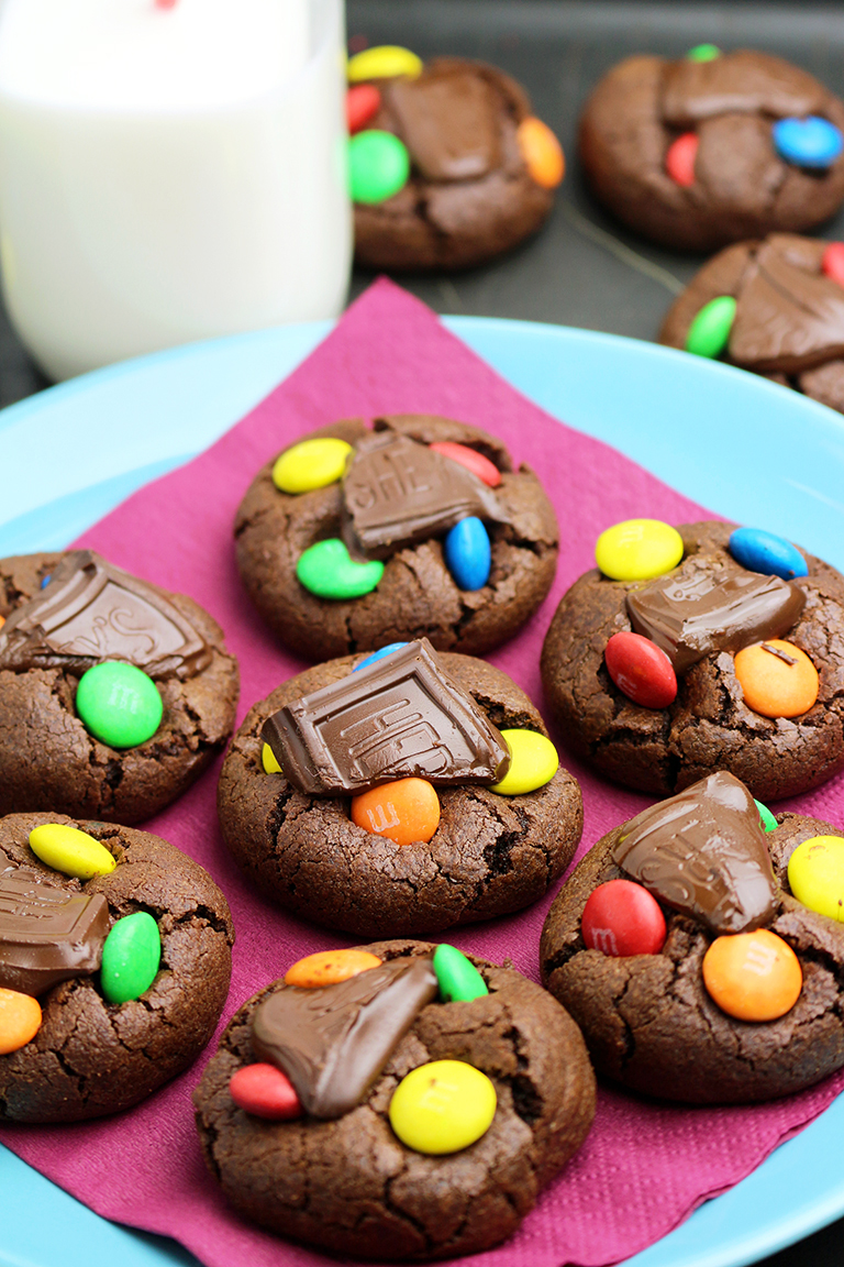 M&M’s Hershey’s Chocolate Cookies – super quick cookies for all chocolate, M&M and cookie fans. You will experience a real explosion of chocolate taste ♥