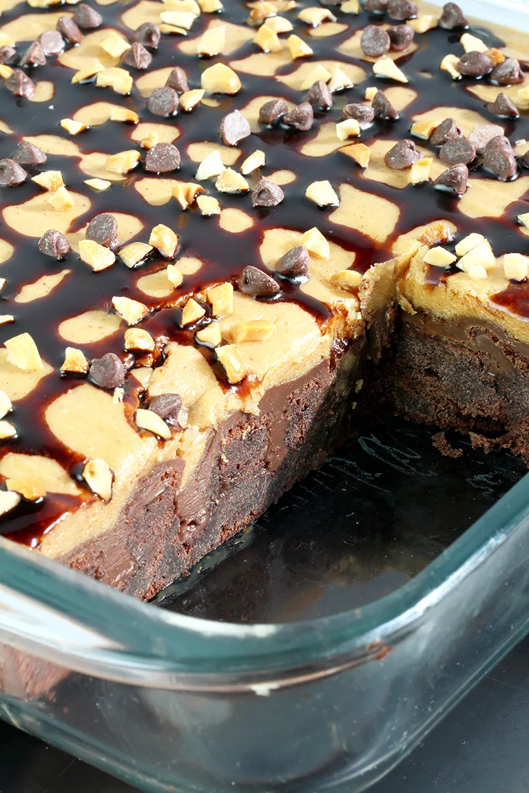 Here is the recipe for perfectly tasty Peanut Butter Chocolate Poke Cake. It takes a special place in my cookbook. Chocolate + peanut butter = perfection.