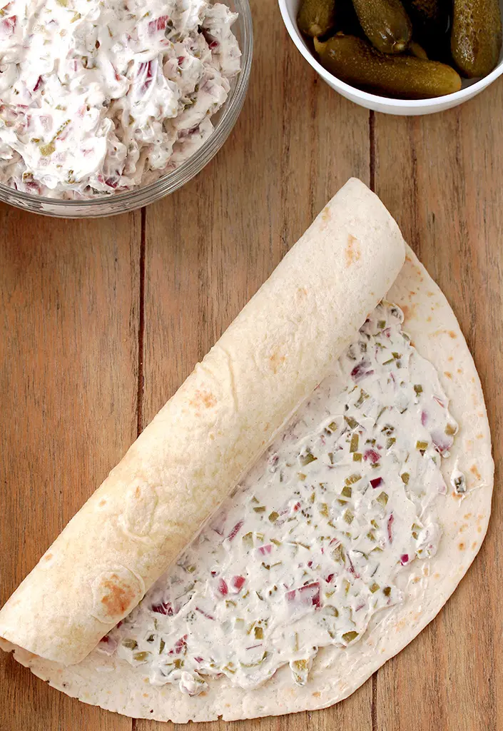 Dill Pickle Tortilla Roll Ups – these party appetizers are filled with cream cheese, sour cream, light mayo, dill pickles, dry beef, onion, ground black pepper and garlic powder, make a perfect choice for Game Day or any other party or holiday
