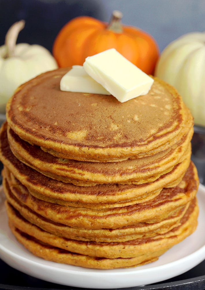 Pumpkin Pancakes is a recipe for our favorite soft and fluffy pumpkin pancakes, that combined with maple syrup and butter are our favorite fall breakfast. They are so quick and easy to prepare and their taste is amazing.