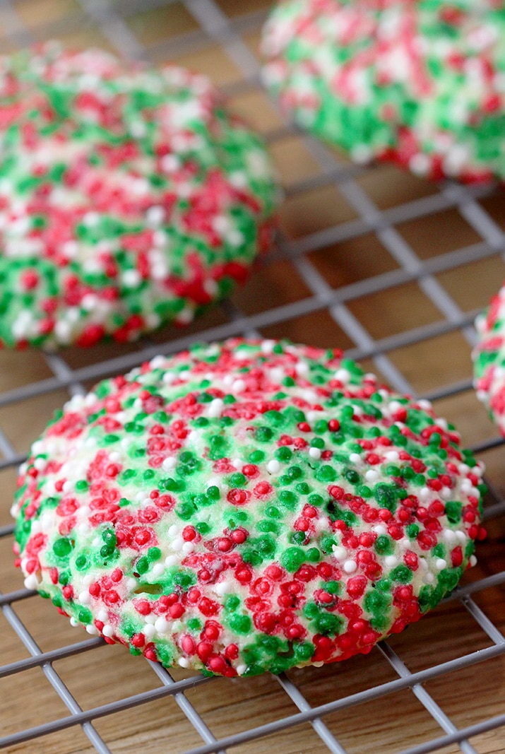 Christmas Cheesecake Cookies – cookies with cream cheese and nonpareil sprinkles decorated in Christmas colors are delicious, quick and easy to prepare. Since the Christmas baking season is going on, we are tasting different cookies that are going to be part of our Christmas desserts this year. 