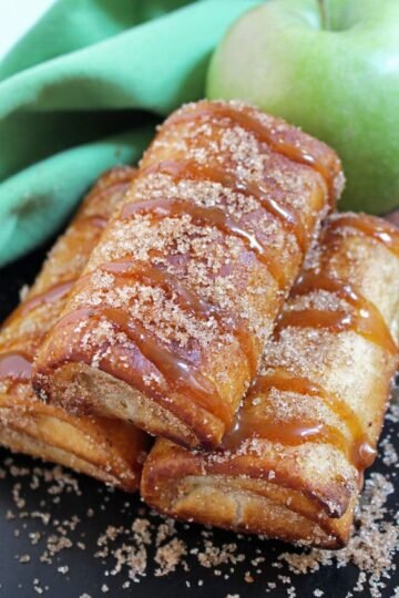 Fall is a time of the year when we enjoy beautiful dishes … Delicious Caramel Apple Chimichangas dessert is one of them.