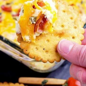 Are you ready for Super Bowl Sunday party? Baked Spicy BLT Dip recipe is a savory dip seasoned with paprika and black pepper, perfect for all those who like spicy game-watching food