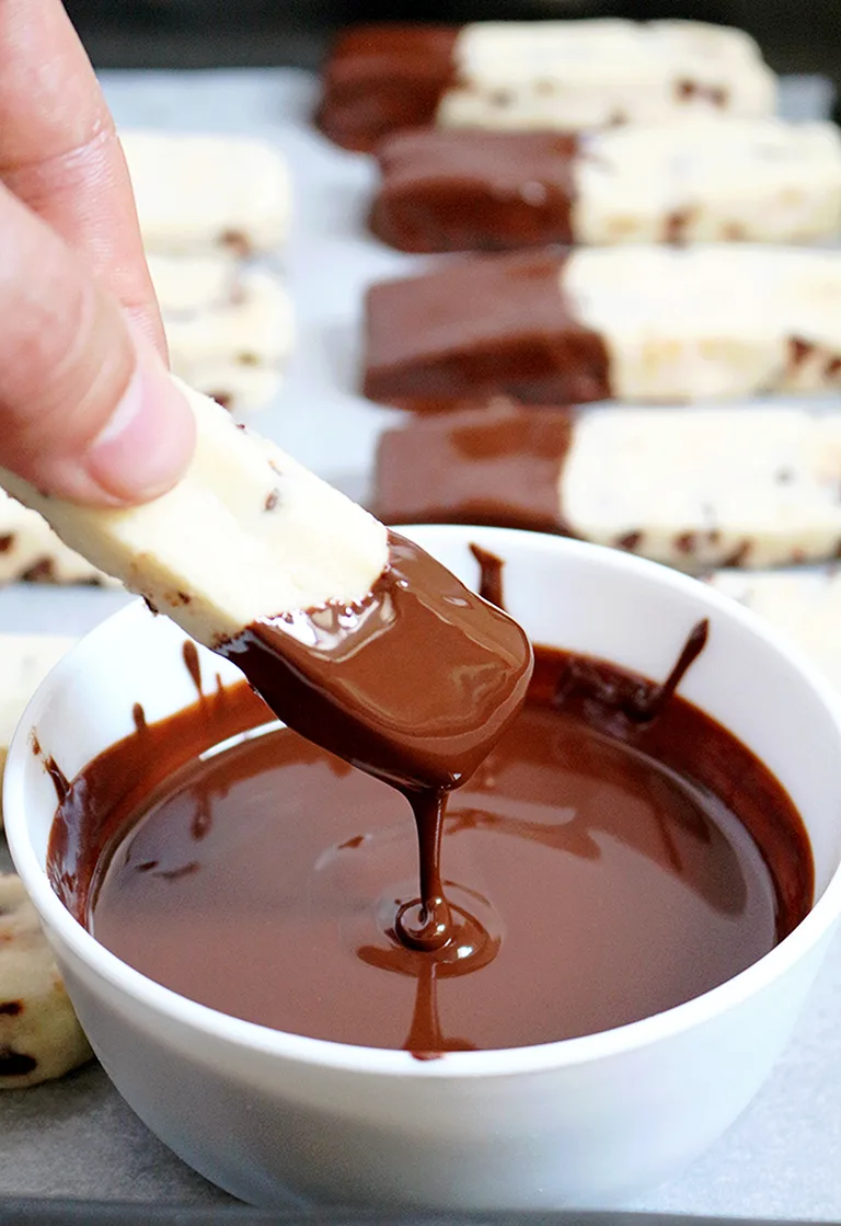 Chocolate Chip Shortbread Cookie Sticks