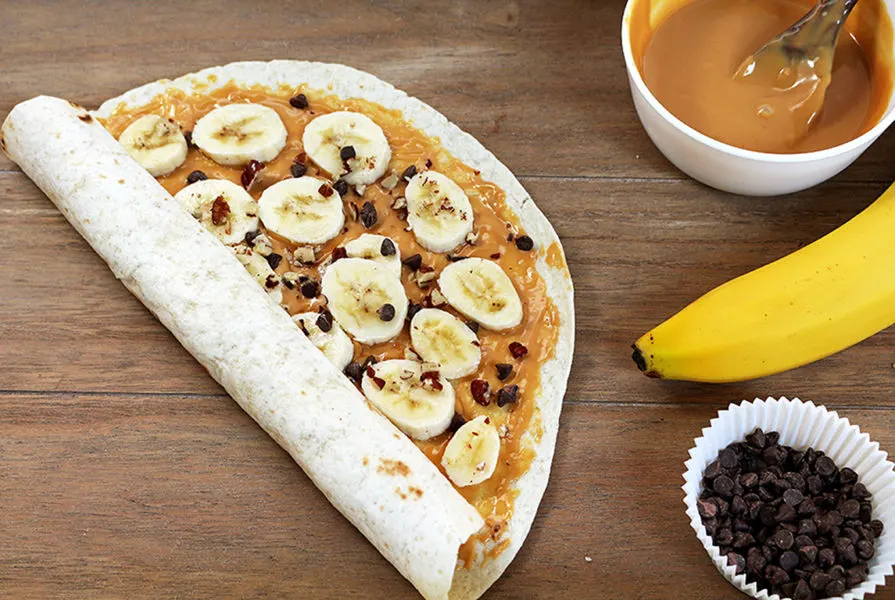 Chocolate Chip Peanut Butter Banana Roll Ups is a recipe for a perfectly tasty and healthy snack ♥