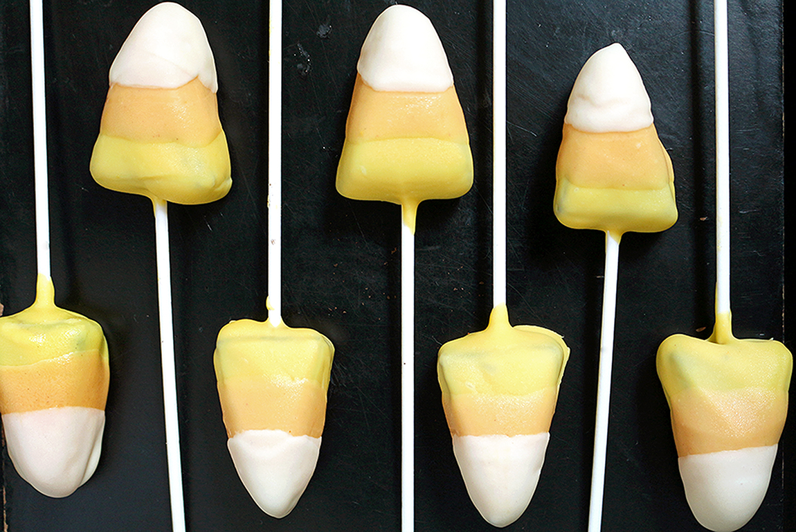 This is my recipe for Halloween. Only three ingredients are enough to make Halloween Candy Corn Oreo Pops. Super easy, no bake recipe. Are you ready for the Halloween party?