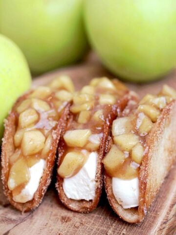 Apple Cheesecake Tacos