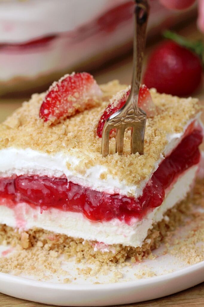 Strawberry Yum Yum – quick and easy recipe, for no bake, layered dessert.