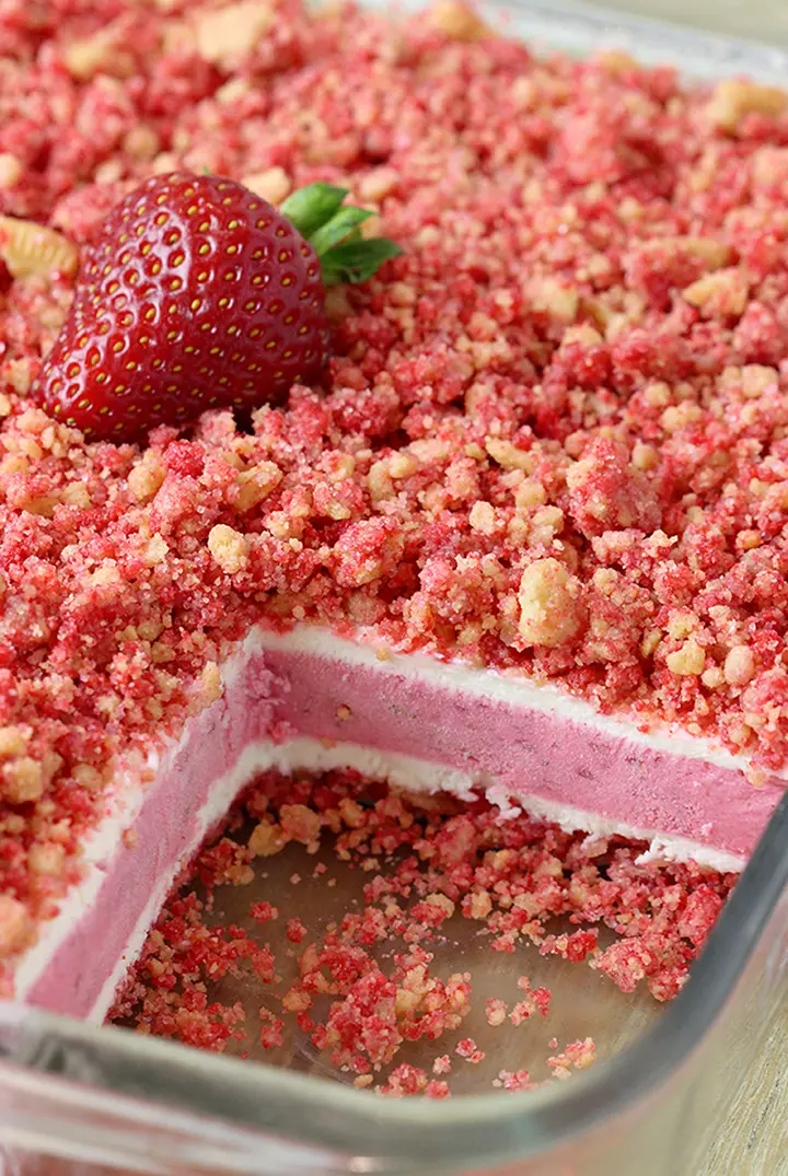 Strawberry Crunch Frozen Dessert quick and easy summer dessert