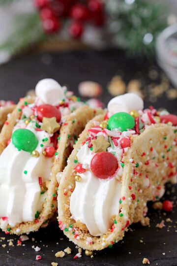 Christmas Cheesecake Tacos with crunchy tortilla shells