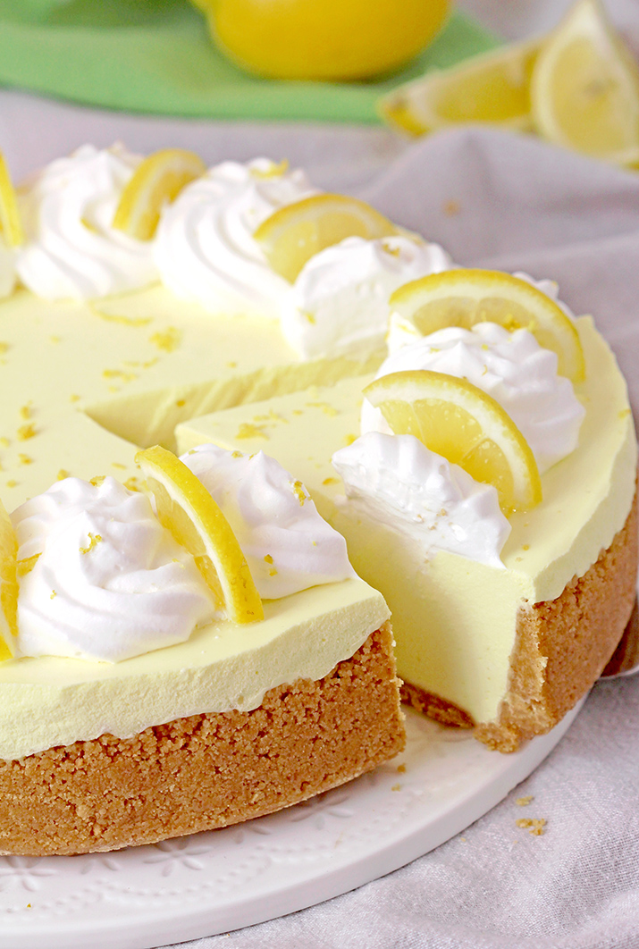 The Easiest Lemon Cheesecake – this no bake recipe with graham cracker crust, creamy cheesecake and lemon jello filling is so quick and easy to make and it’s perfect for Easter or any other holiday, as well as for hot summer days.