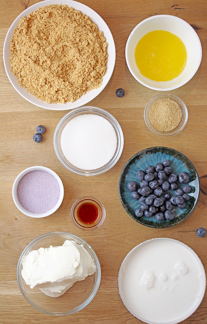 he Easiest Blueberry Cheesecake - this no bake recipe with graham cracker layer and  creamy cheesecake with blueberry Jell-O is quick to make and you’ll surely enjoy its incredible taste. Whenever you wish for a blueberry dessert and you don’t have any blueberries at hand, make this quick and easy cheesecake and enjoy every bite of it.