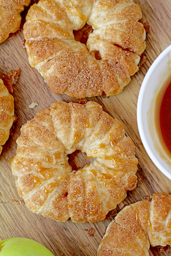 These Puff Pastry Apple Cinnamon Rings are a light treat made with only a few ingredients and it's perfect for the upcoming fall days. You will love juicy apples with cinnamon in a flaky puff pastry at first bite. They taste like apple pie and yet, they’re so different. These lovely rings are a must make fall treat. 