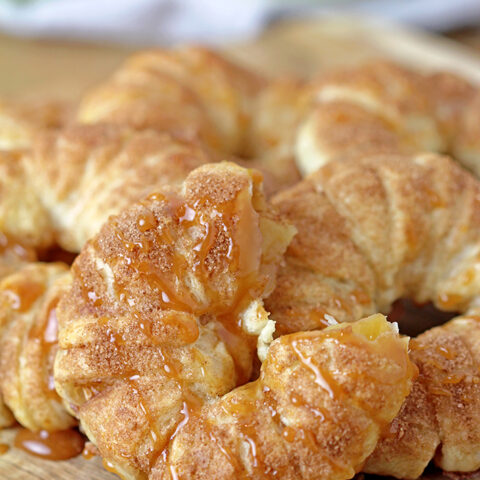 These Puff Pastry Apple Cinnamon Rings are a light treat made with only a few ingredients and it's perfect for the upcoming fall days. You will love juicy apples with cinnamon in a flaky puff pastry at first bite. They taste like apple pie and yet, they’re so different. These lovely rings are a must make fall treat. 