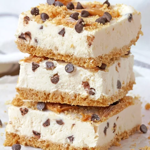 Cottage Cheese Frozen Bars - a protein dessert made from a few simple ingredients - quick, easy, and incredibly tasty. If you're looking for a refreshing and healthy dessert you can make ahead of time, meet your new favorite: cottage cheese frozen bars!