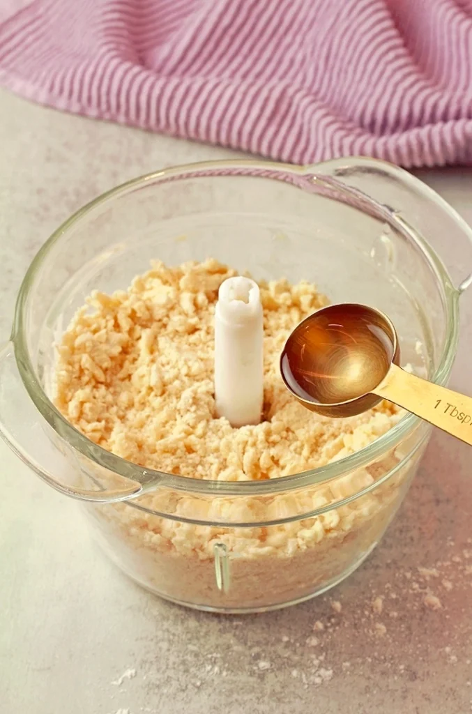 Homemade Pie Crust is an easy recipe for a flaky, buttery crust that’s perfect for any pie – sweet or savory! With Thanksgiving coming up, now is the perfect time to try the best homemade pie crust recipes and make sure your pie turns out irresistibly delicious.