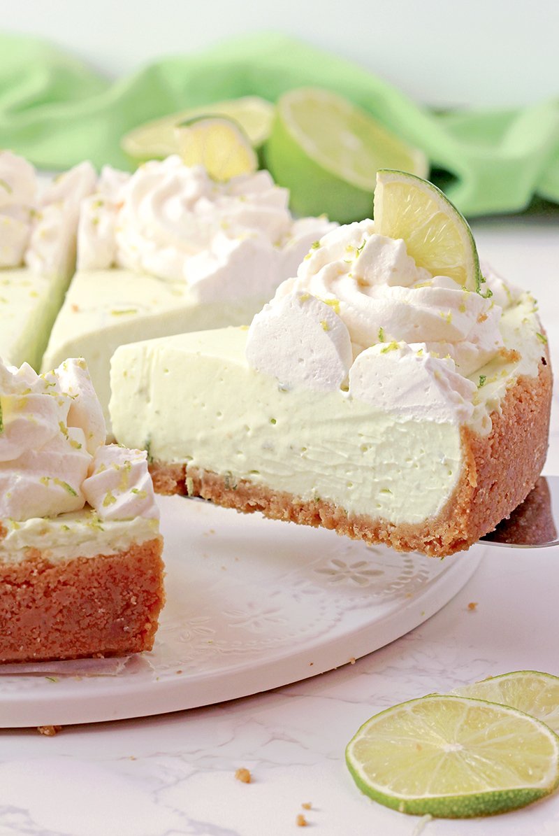 Refreshing, creamy, and simple, this Easy Key Lime Cheesecake is a tropical version of a classic dessert that anyone can make at home. It's perfect for parties, family gatherings, or anytime you're craving a sweet-and-sour treat. Make it for St. Patrick's Day or Easter and enjoy its incredible flavor.