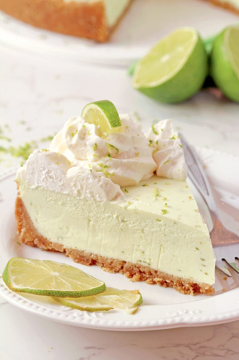 Refreshing, creamy, and simple, this Easy Key Lime Cheesecake is a tropical version of a classic dessert that anyone can make at home. It's perfect for parties, family gatherings, or anytime you're craving a sweet-and-sour treat. Make it for St. Patrick's Day or Easter and enjoy its incredible flavor.